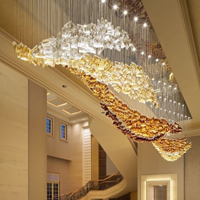 CUSTOM CHANDELIERS FOR LUXURY HOTEL LOBBIES in Dubai
