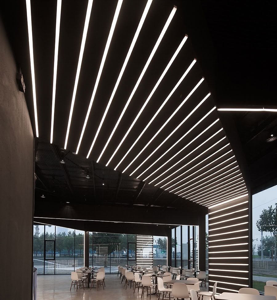 Dubai and Abu Dhabi Ceiling light installation service for hotels